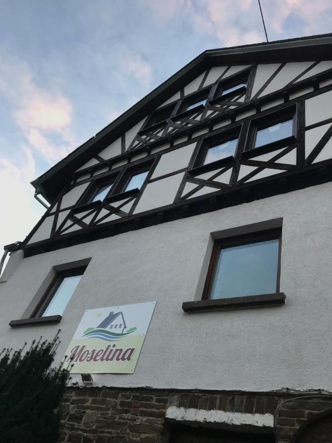 Moselina Ferienwohnungen Sankt Aldegund Exterior photo